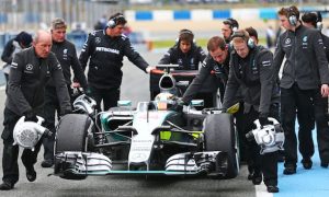 Hamilton wants improved Mercedes reliability