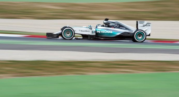 Rosberg unleashes Mercedes pace as McLaren hits 100