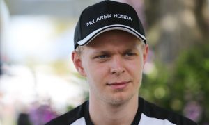 Button backs Magnussen as 'best driver on the market'