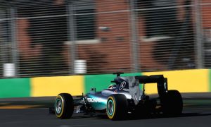 Hamilton warns Mercedes against complacency