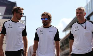 Alonso calls for 'double steps' from McLaren