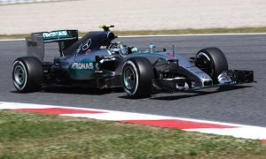 Rosberg breaks Hamilton's run with pole in Spain