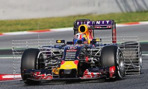 Red Bull must 'throw caution to the wind' - Horner