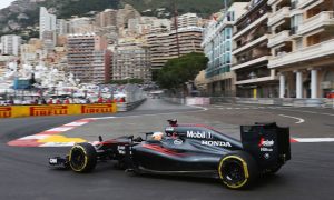 Failure shows McLaren is 'too fragile' - Alonso