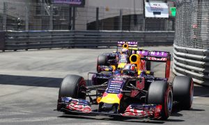 Horner praises drivers after Red Bull team orders