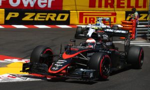 Button drives 'flat out' for first McLaren-Honda points