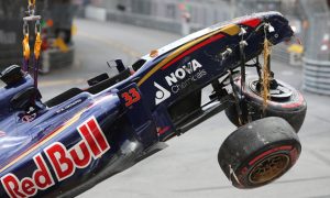 Verstappen vows to leave 30g crash behind him