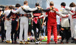 Very tough to drive after tribute - Alonso