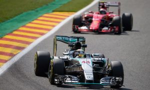 Hamilton heads Rosberg by 0.5s in FP3