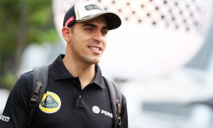 Lotus confirms Maldonado for 2016