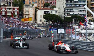 Mercedes impressed by 'real racers' Manor
