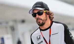 Hakkinen and Mansell urge Alonso to give McLaren time