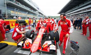 Vettel takes 10-place engine penalty for Ferrari update