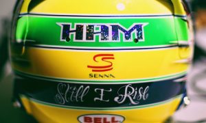 Hamilton unveils Senna tribute helmet