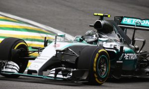 Hamilton gap 'definitely not the real picture' - Rosberg