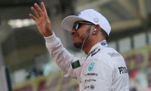 Hamilton v Hakkinen in Mercedes Stars & Cars duels