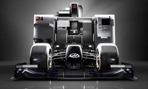 Grosjean shakes down new Haas in simulator