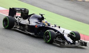 Toro Rosso STR11 appears at first test