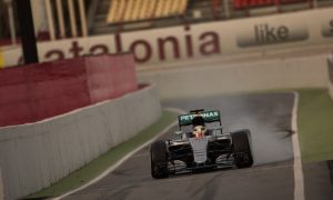 Hamilton praises 'monumental effort' from Mercedes