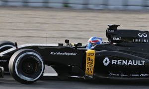 Palmer had to 'stick one' on Alonso in race sim