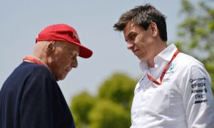 Wolff calls for 2017 regulations to be scrapped
