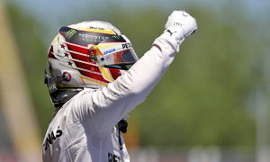 Hamilton rediscovers pole form 'one step at a time'