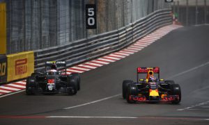 Verstappen won't back off despite Monaco crash