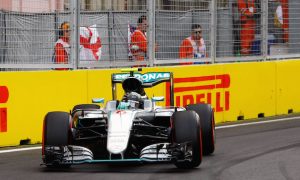 Rosberg cruises to victory in inaugural Baku race