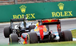 Hamilton views Red Bull as Mercedes' main threat