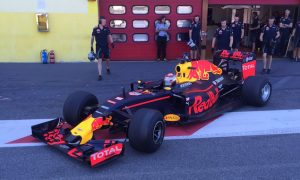 Red Bull completes first proper 2017 slick test