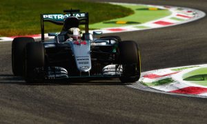 Hamilton fastest as Ferrari closes gap in FP2