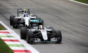 Hamilton: Current tyres limit fightback potential