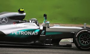 Rosberg claims first Driver of the Day award