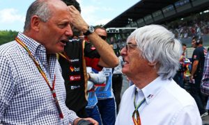 Ecclestone offers support to Ron Dennis