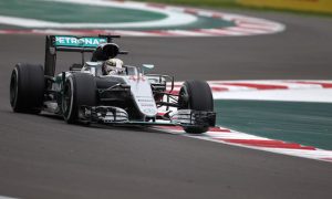 Hamilton leads Vettel in FP1, Rosberg P7
