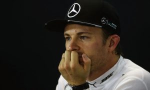 Horner expects 'more tentative' Rosberg in title decider
