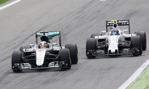 Bottas visits Mercedes F1 factory - report