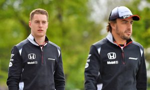 Vandoorne must learn from Alonso in 2017 - Magnussen