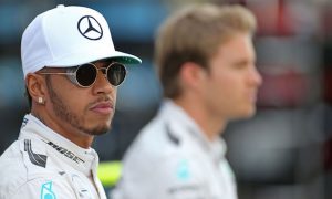 Hamilton continues to give Rosberg a cold shoulder