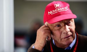 Lauda fears tough year ahead for Mercedes