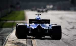 Sauber considering Honda and Mercedes power for 2018