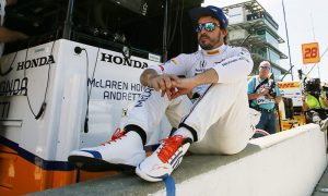 Alonso challenged by 'tricky' conditions at Indy