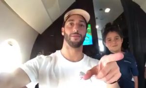 Daniel Ricciardo shares his Sunday flight home