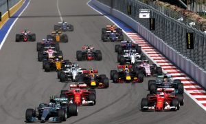 Horner says F1 should run contrary to Formula E