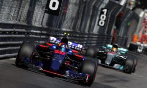 Sainz caps 'perfect weekend' with flawless Sunday drive