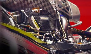 Mercedes/Ferrari: Pouring oil on the fire