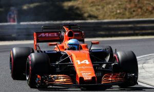 McLaren drivers target points after top-ten qualifying