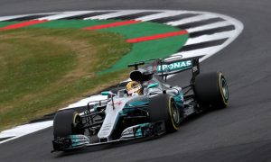 Hamilton tops weather-impacted FP3