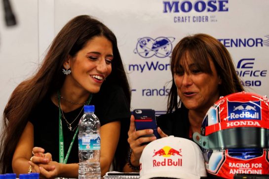 Caterina Masetti Zannini (ITA) girlfriend of Pierre Gasly (FRA) Scuderia Toro Rosso (Left).
- www.xpbimages.com, EMail: requests@xpbimages.com - copy of publication required for printed pictures. Every used picture is fee-liable. © Copyright: Photo4 / XPB Images