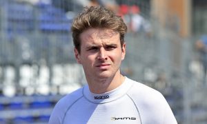 Rowland sets sights on Renault seat in 2018